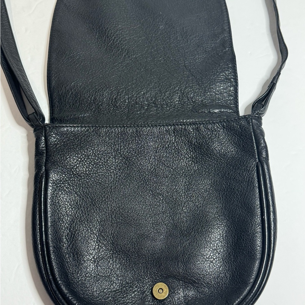 ORIGINAL BREE Black Leather Saddle Crossbody With Adjustable Strap - Picture 2 of 16